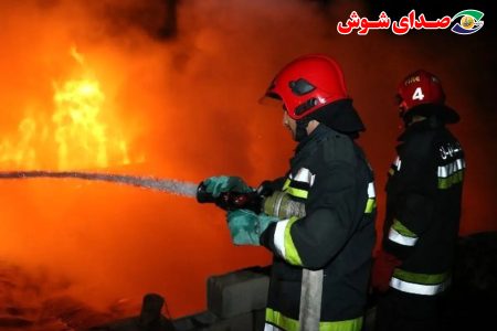 آتش‌سوزی تریلر حامل سوخت در جاده شوش به اهواز مهار شد